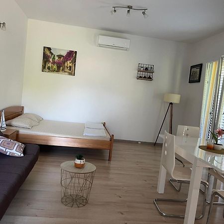 Ferienwohnung Apartman Iskra Bijela Exterior foto