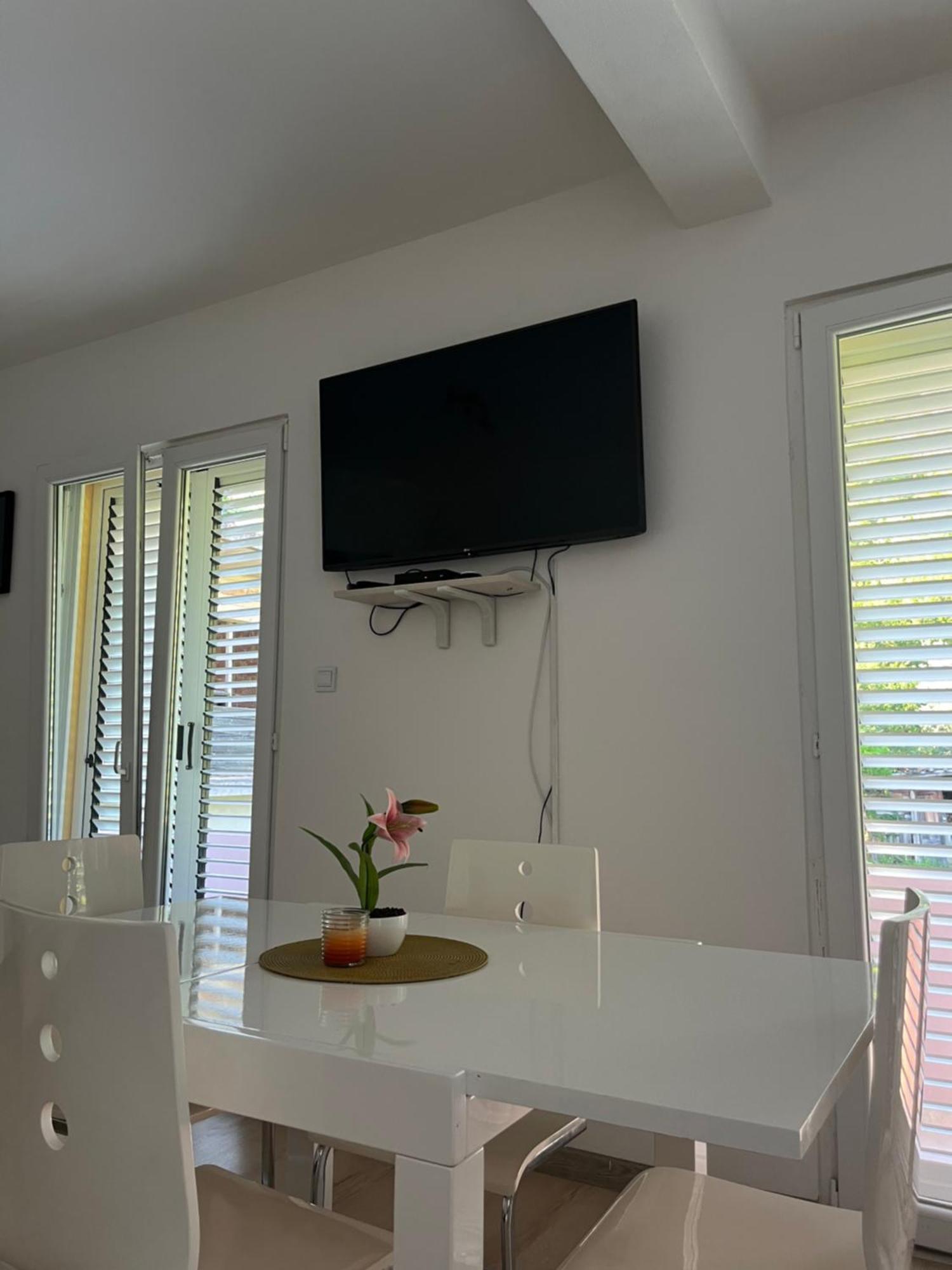 Ferienwohnung Apartman Iskra Bijela Exterior foto