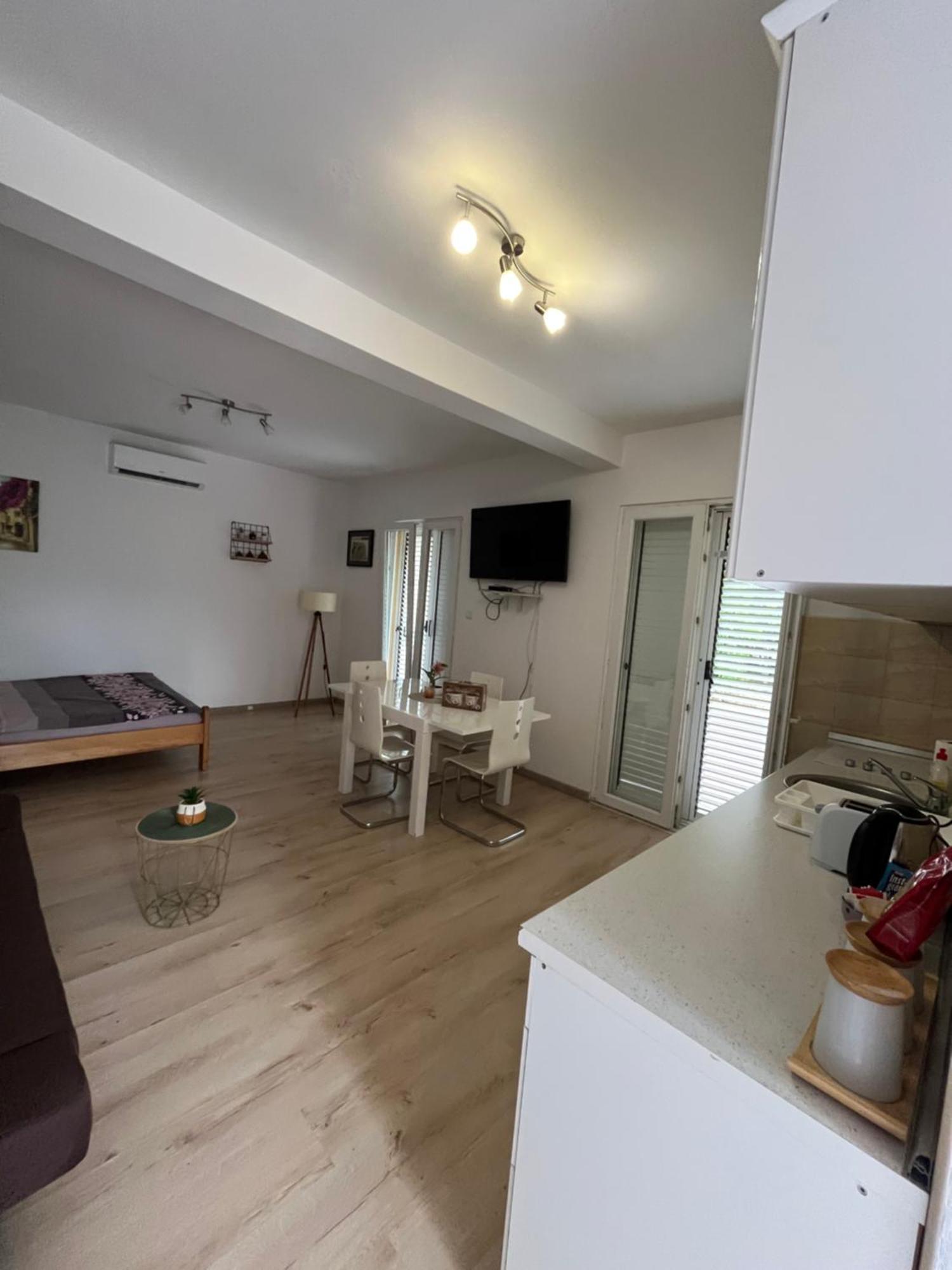 Ferienwohnung Apartman Iskra Bijela Exterior foto